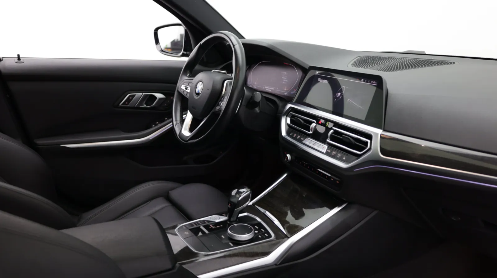 BMW 3 Series photo 36