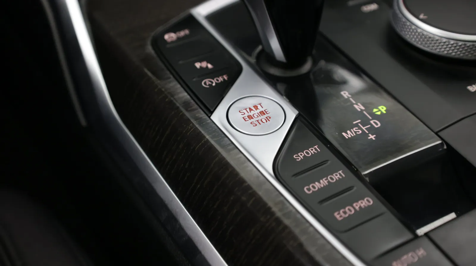 BMW 3 Series photo 21