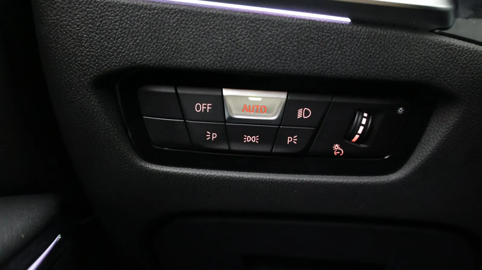 BMW 3 Series photo 22