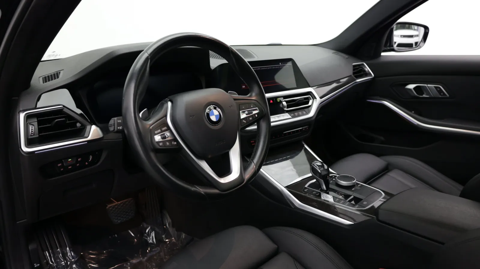 BMW 3 Series photo 12