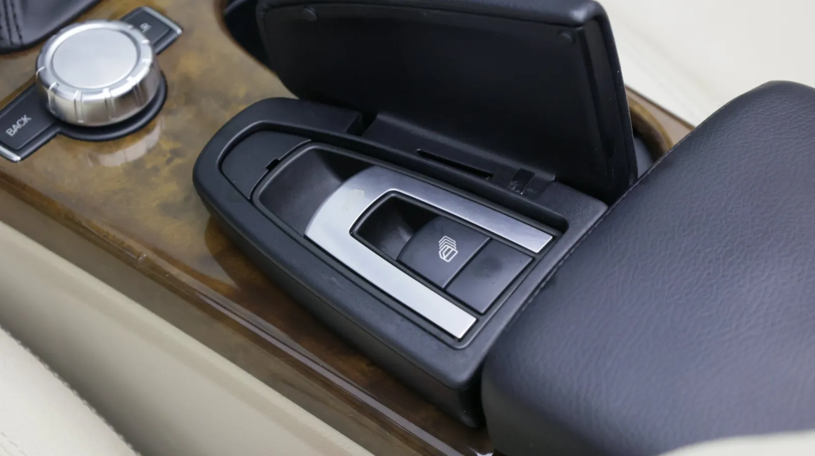 Mercedes-Benz SLK-Class photo 25