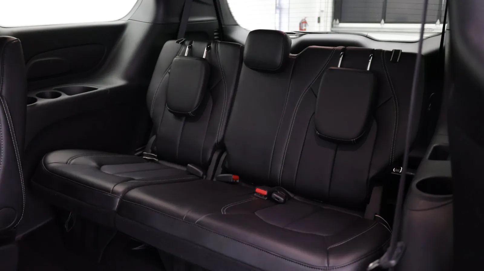 Chrysler Pacifica photo 31