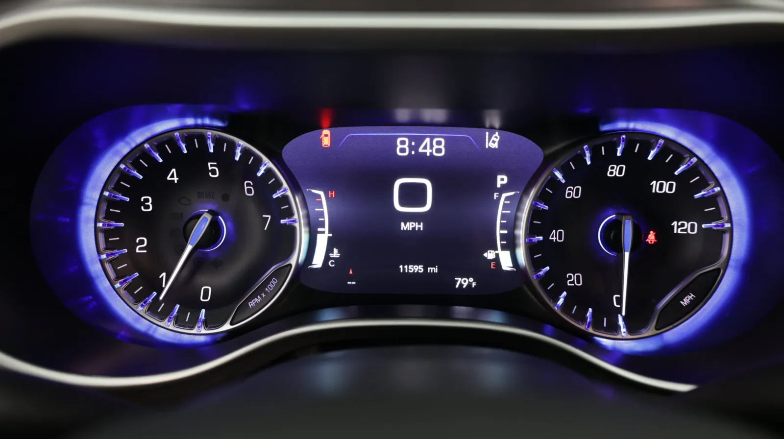 Chrysler Pacifica photo 21