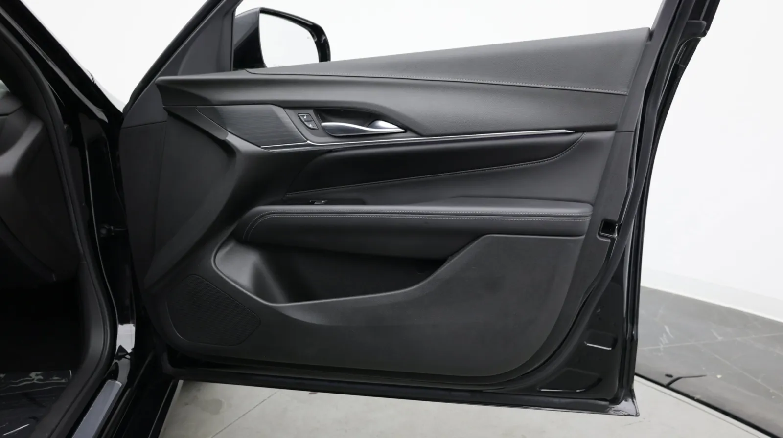 Cadillac CT4 photo 34