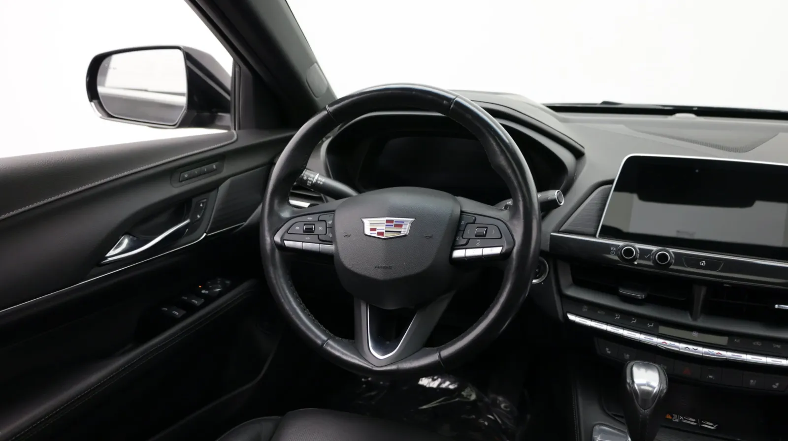 Cadillac CT4 photo 28