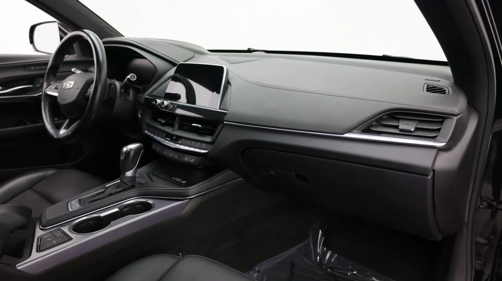 Cadillac CT4 photo 37