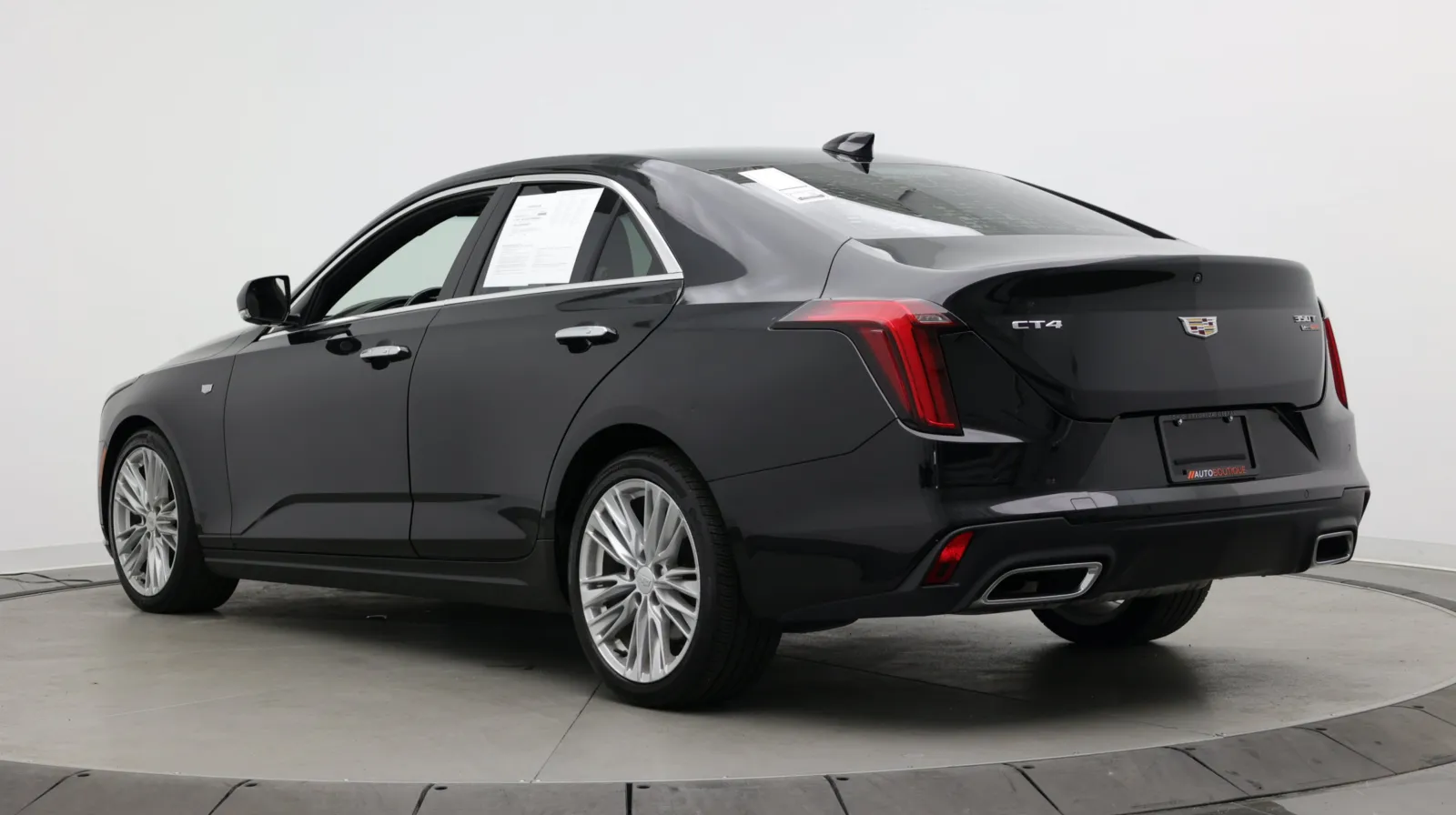 Cadillac CT4 photo 6