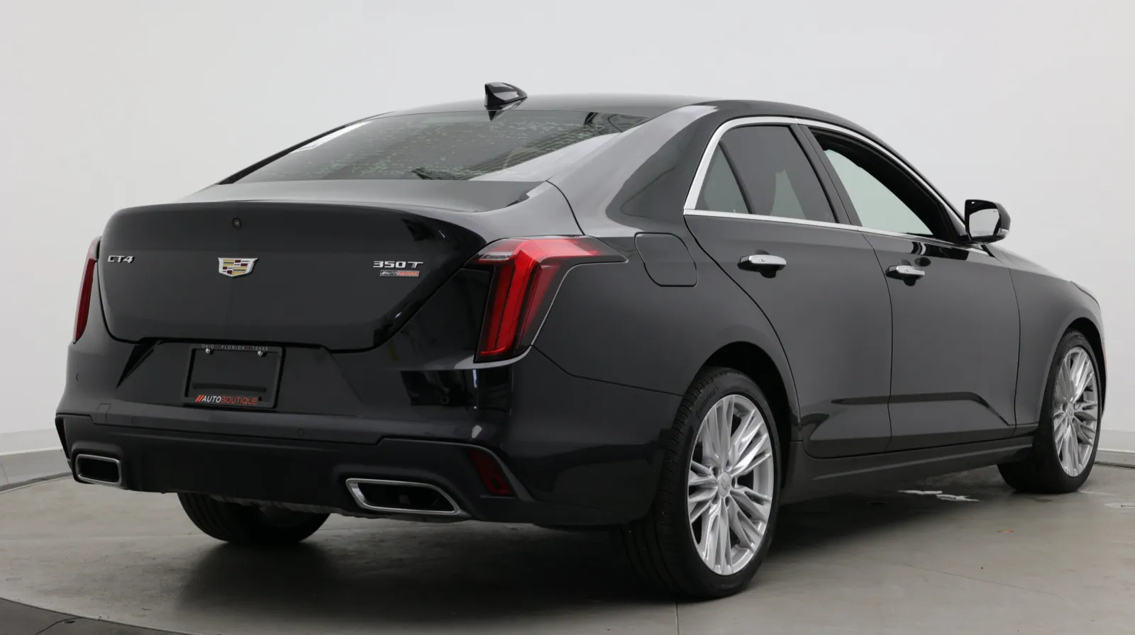 Cadillac CT4 photo 8