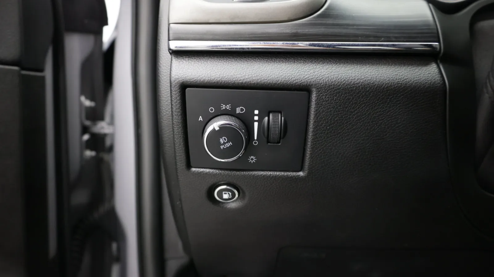 Jeep Grand Cherokee photo 21