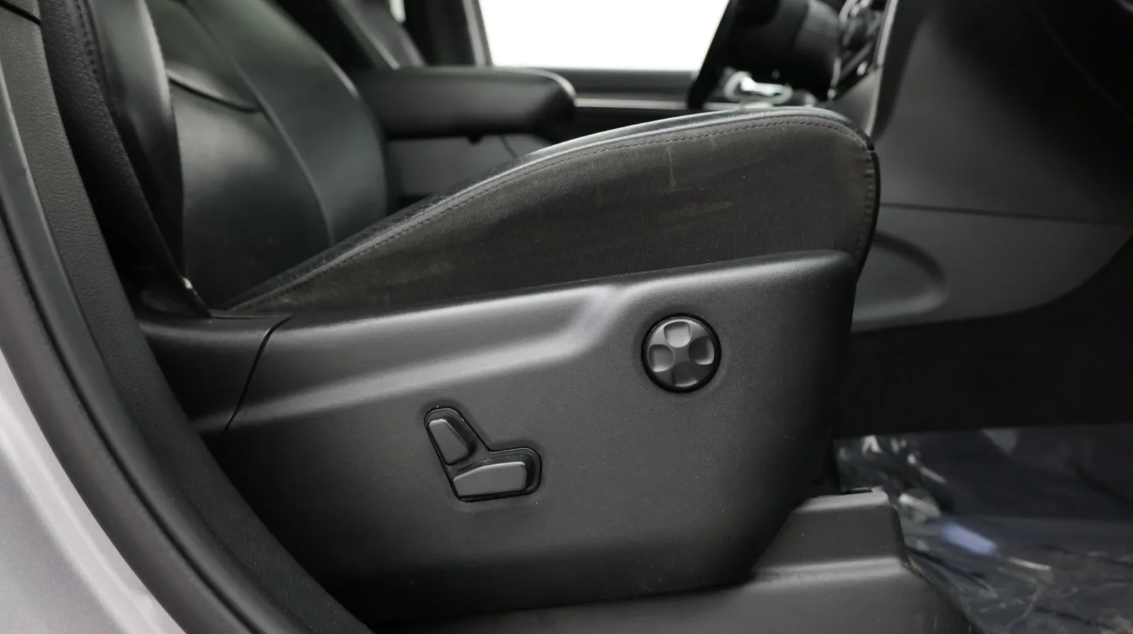 Jeep Grand Cherokee photo 35