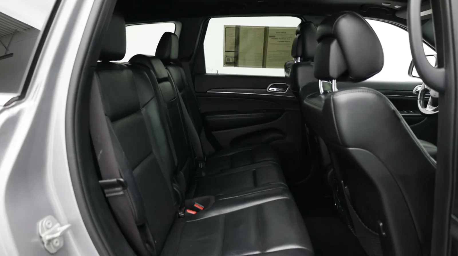 Jeep Grand Cherokee photo 32