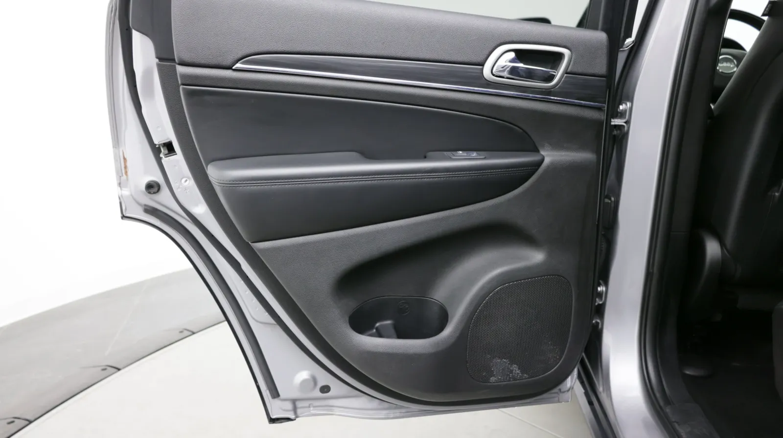 Jeep Grand Cherokee photo 26
