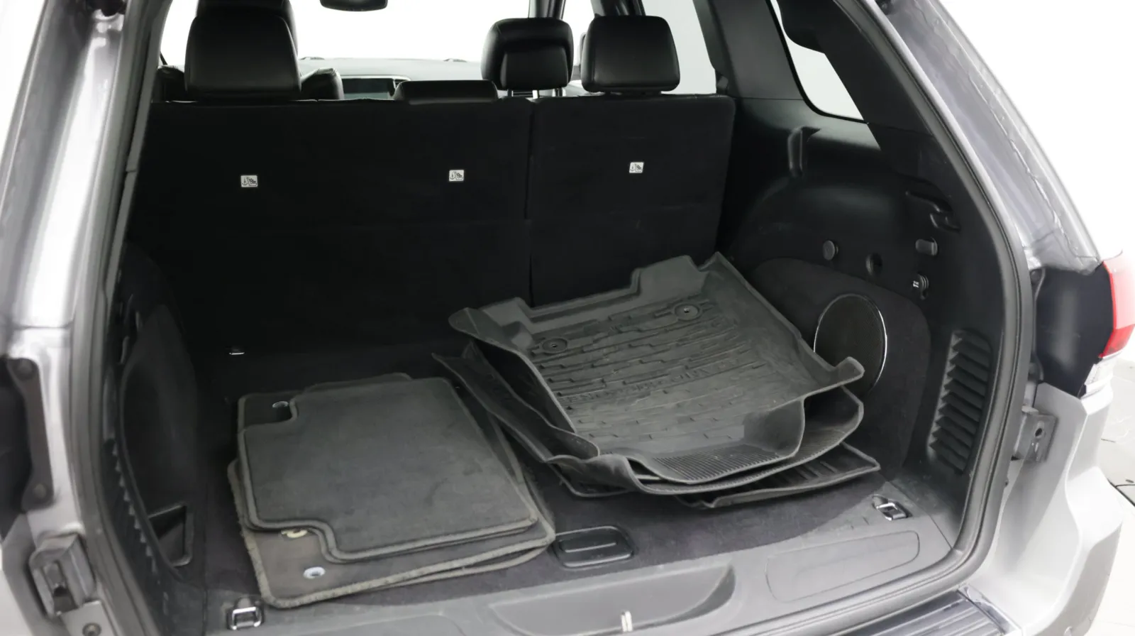 Jeep Grand Cherokee photo 29