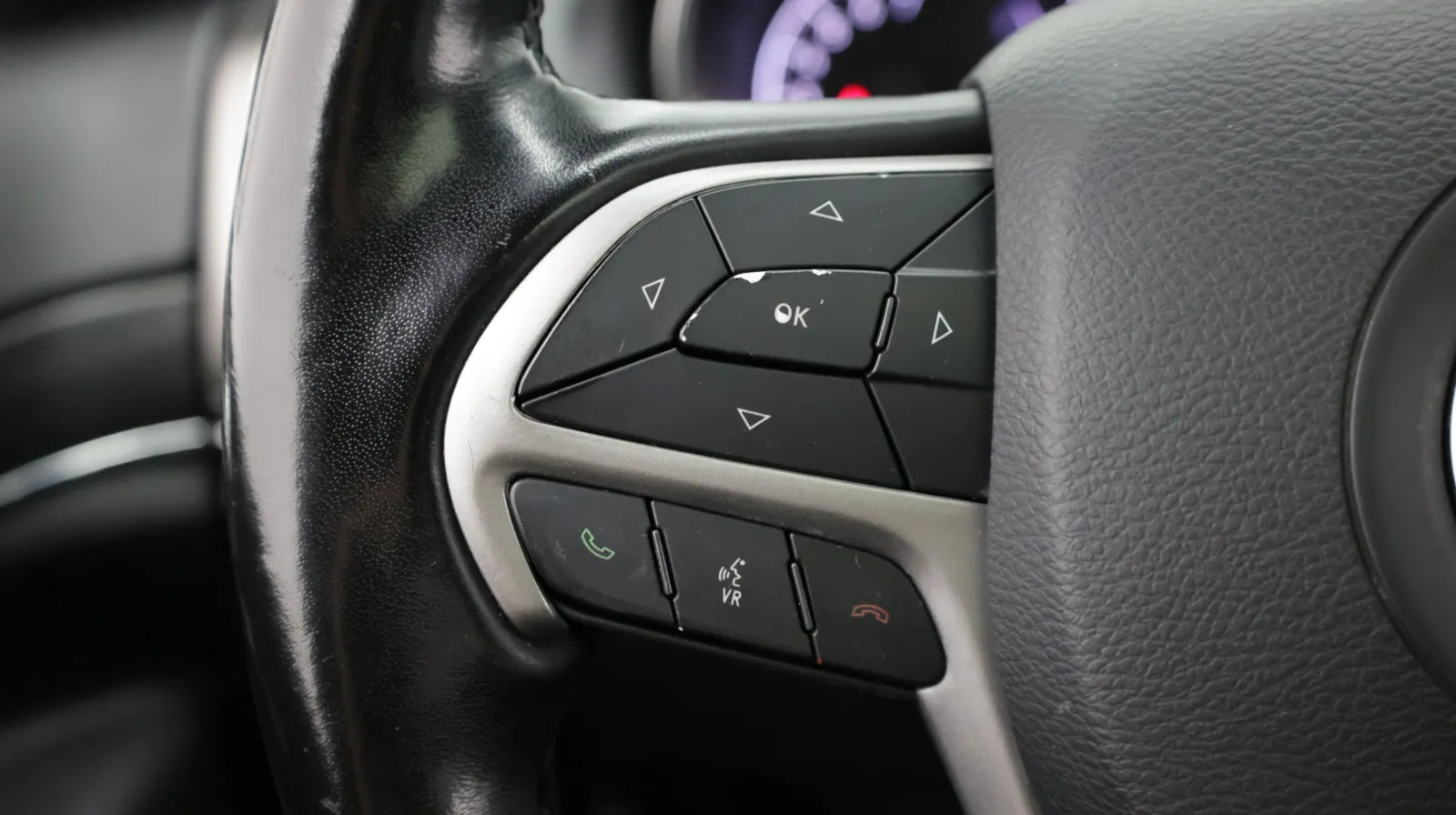 Jeep Grand Cherokee photo 19
