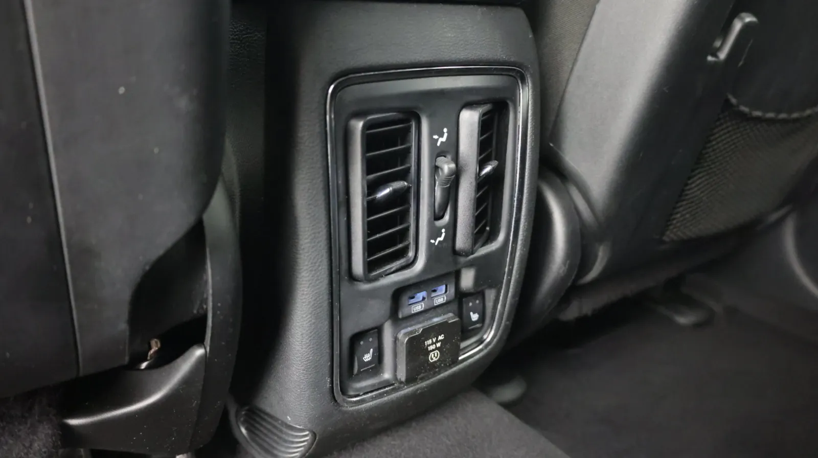 Jeep Grand Cherokee photo 28