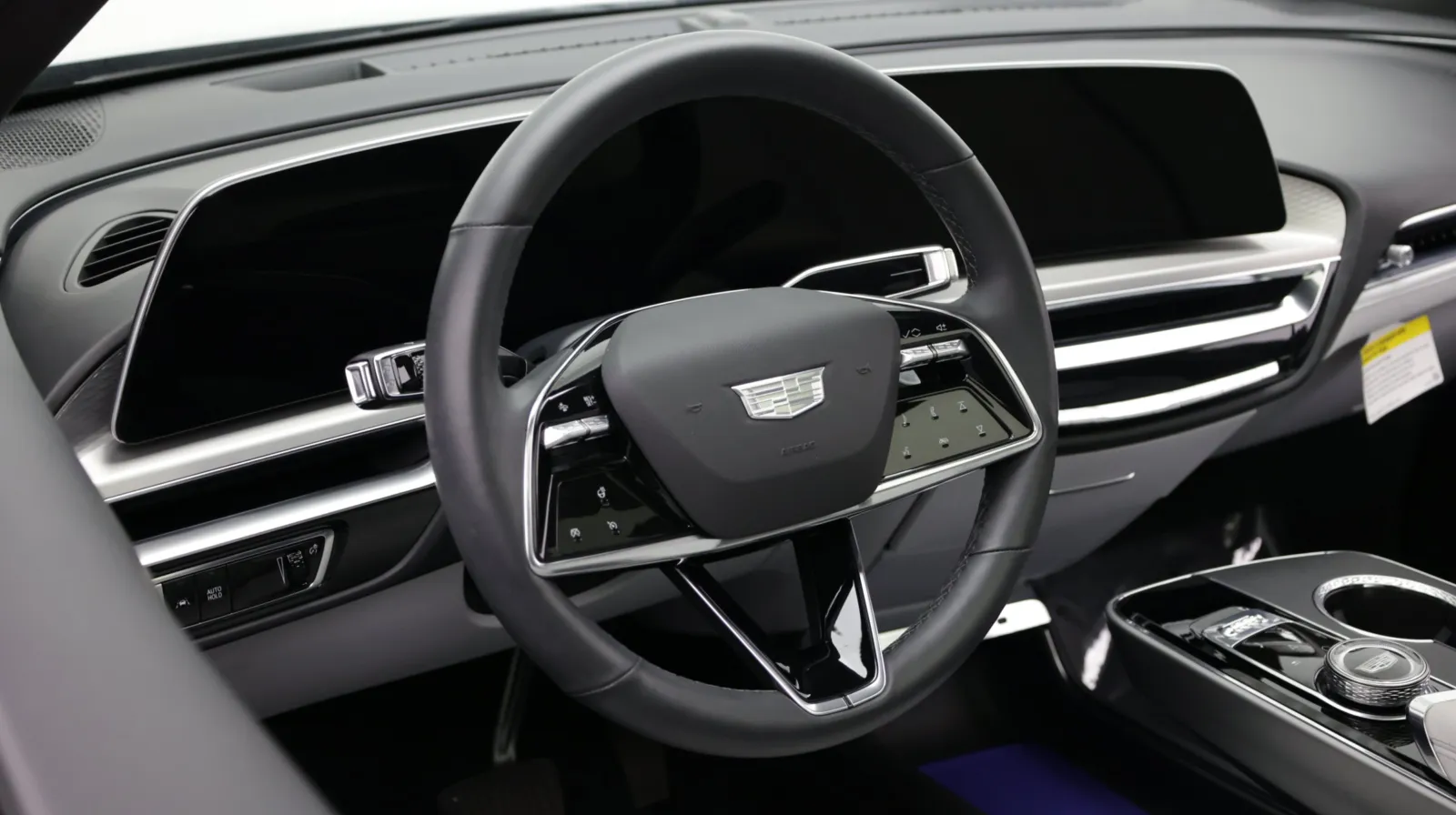 Cadillac Lyriq photo 8