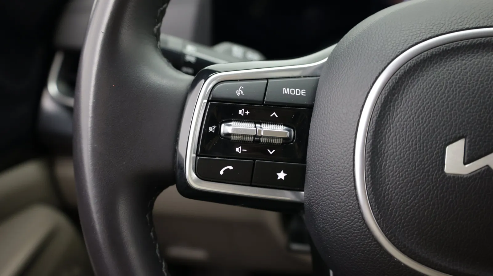 Kia Carnival photo 22