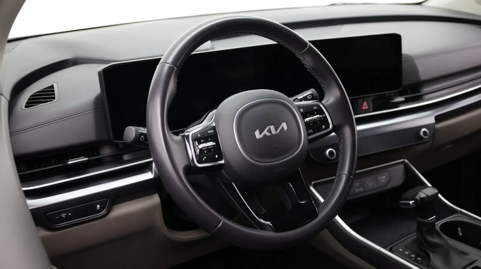 Kia Carnival photo 10