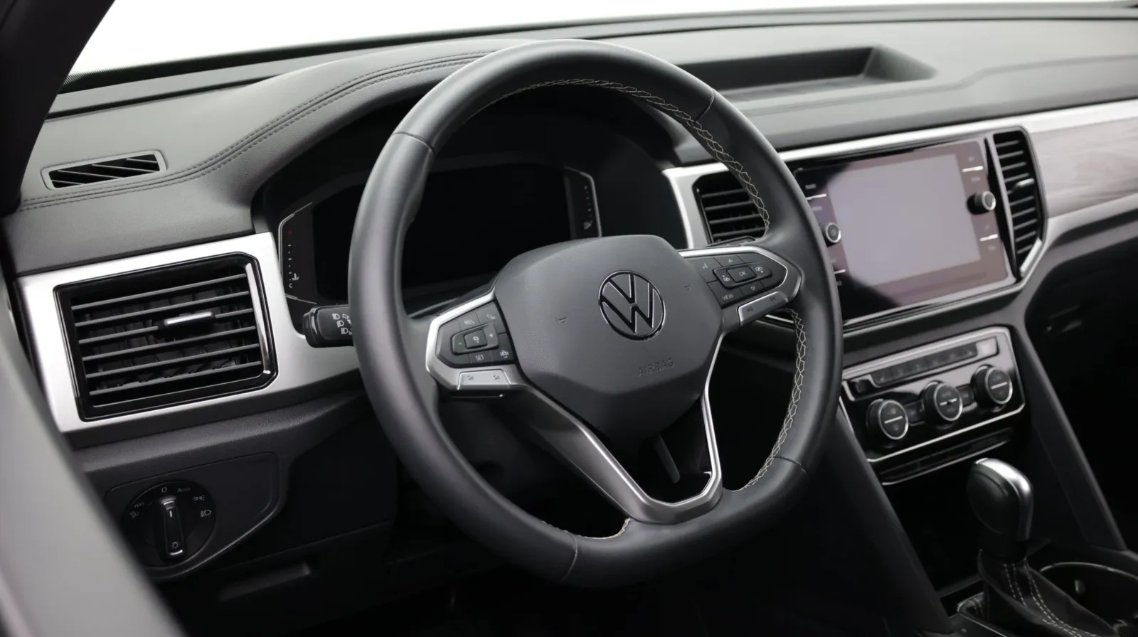 Volkswagen Atlas Cross Sport photo 8