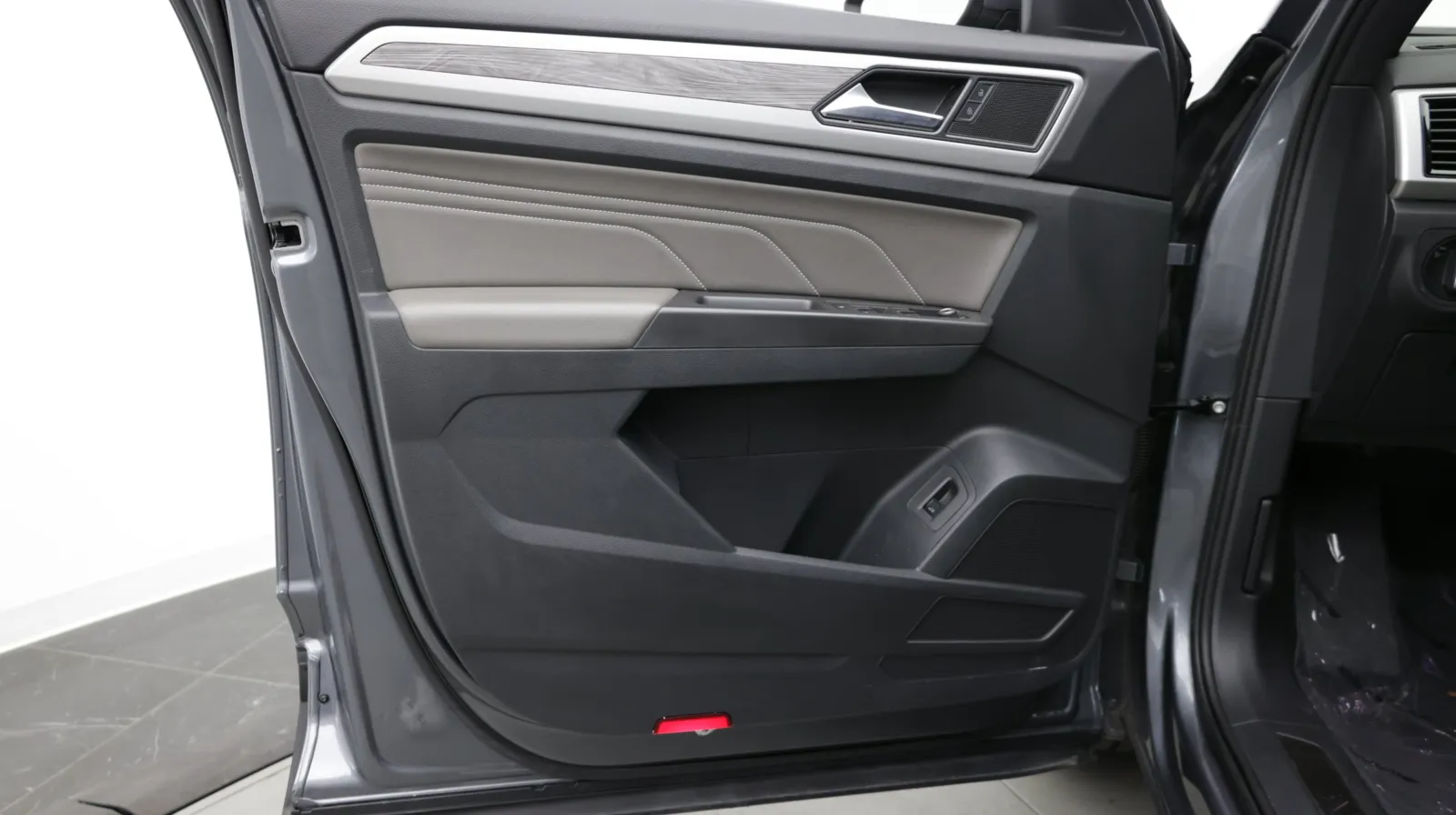 Volkswagen Atlas Cross Sport photo 9