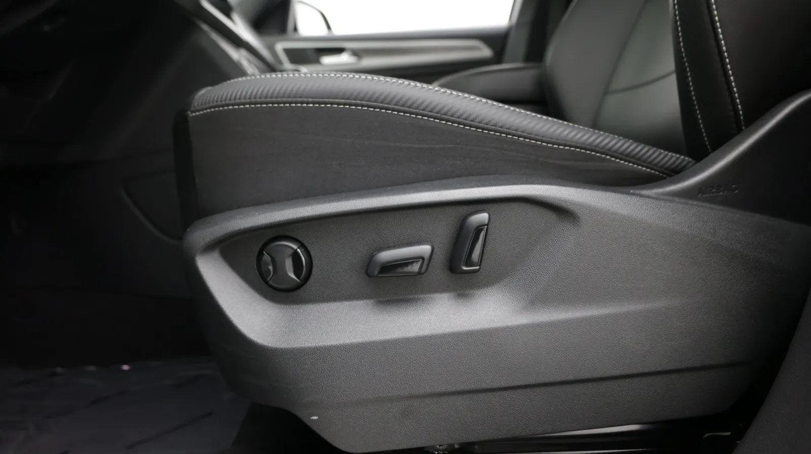 Volkswagen Atlas Cross Sport photo 12