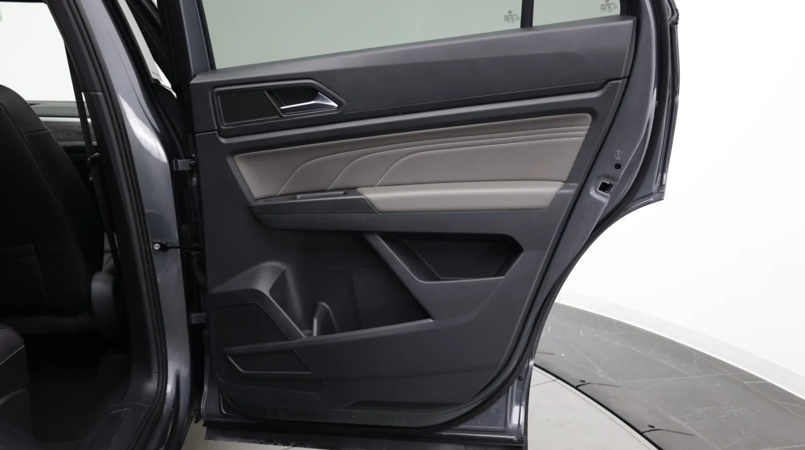 Volkswagen Atlas Cross Sport photo 29