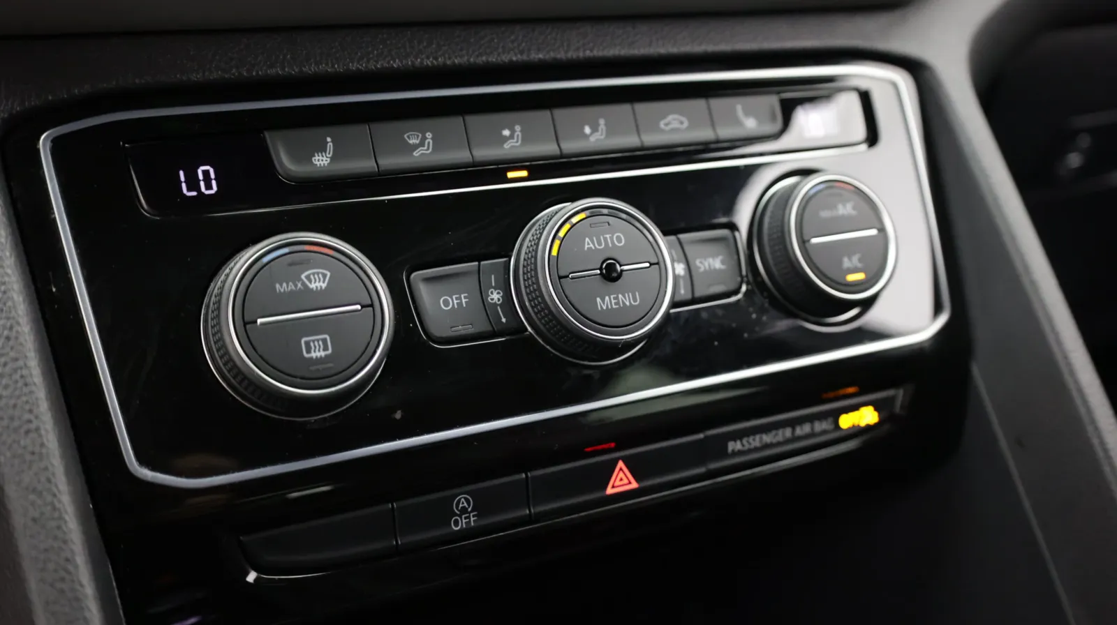 Volkswagen Atlas Cross Sport photo 16
