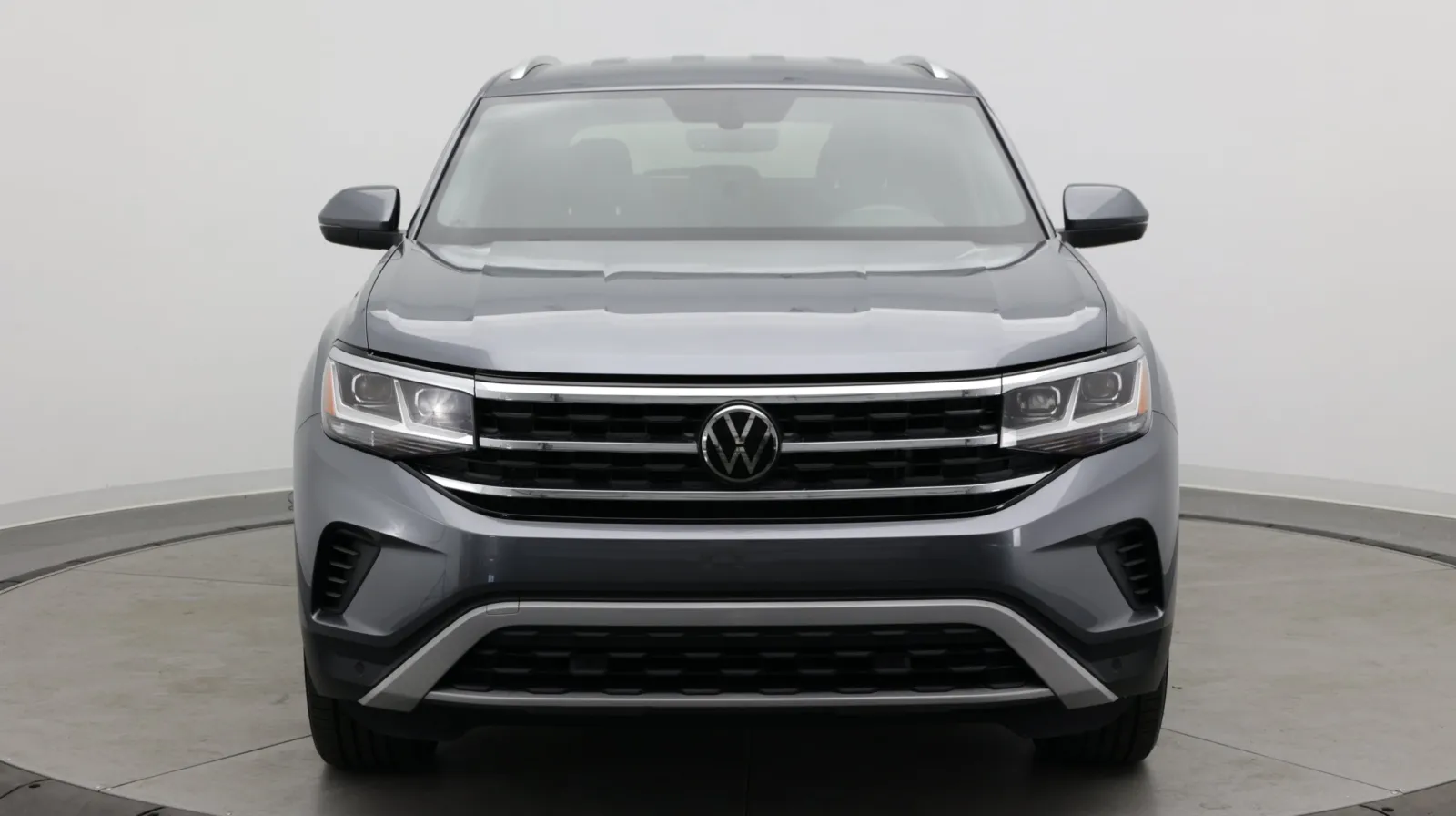 Volkswagen Atlas Cross Sport photo 2