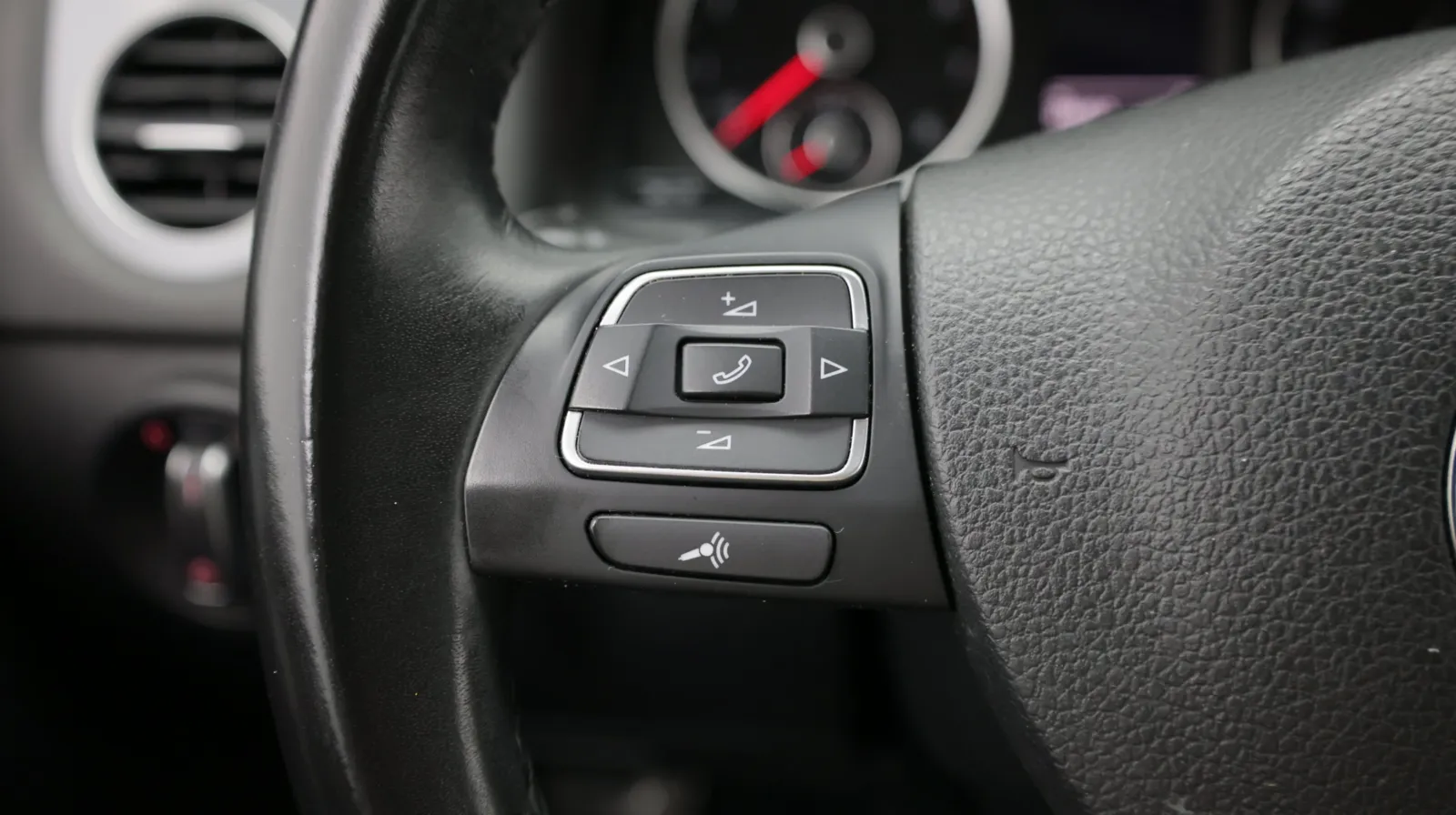 Volkswagen Tiguan photo 18