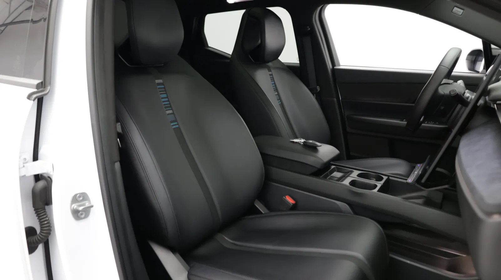 Fisker Ocean photo 47