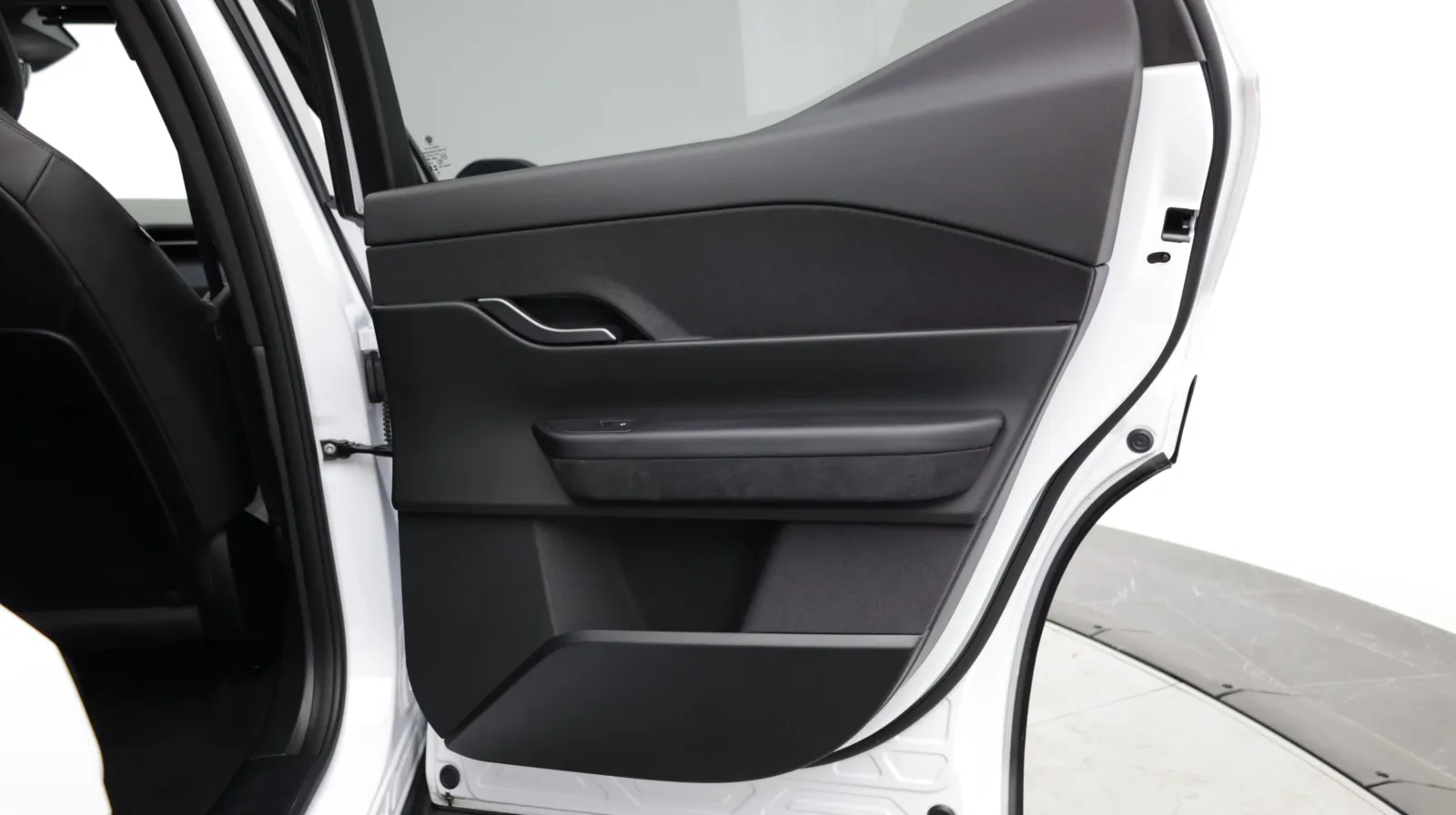 Fisker Ocean photo 40