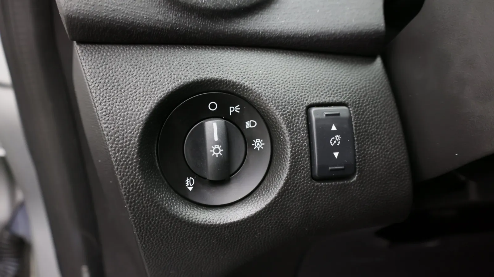 Ford Fiesta photo 12