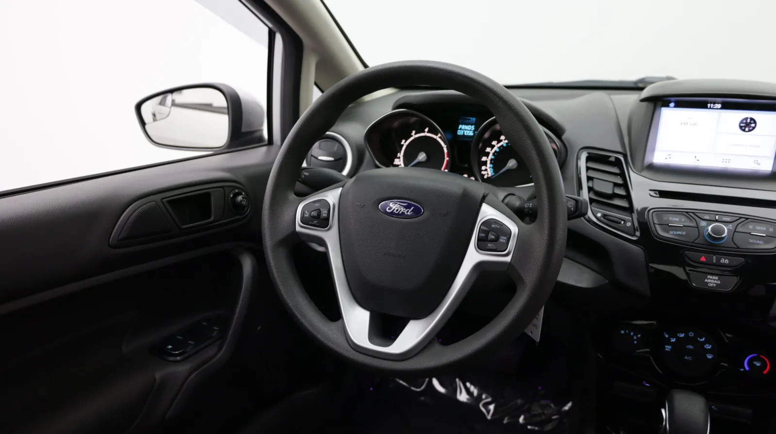 Ford Fiesta photo 24
