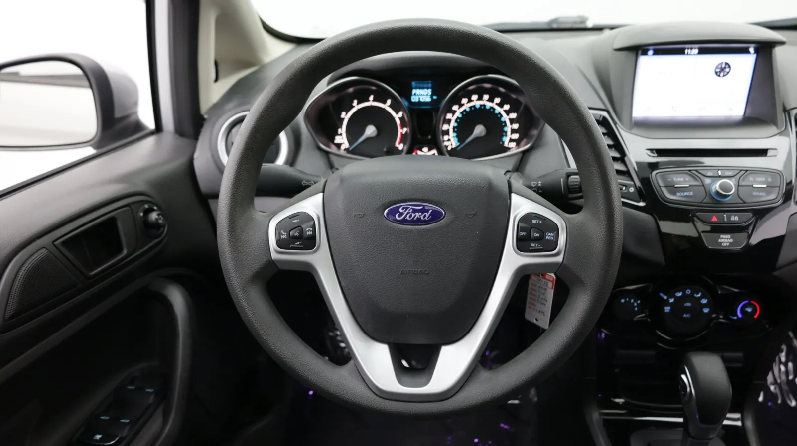 Ford Fiesta photo 23