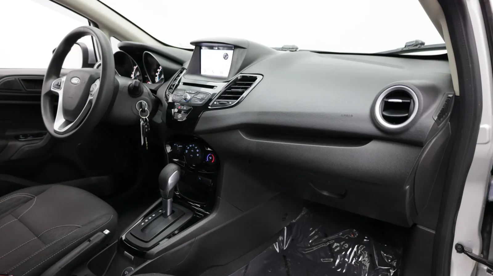 Ford Fiesta photo 33