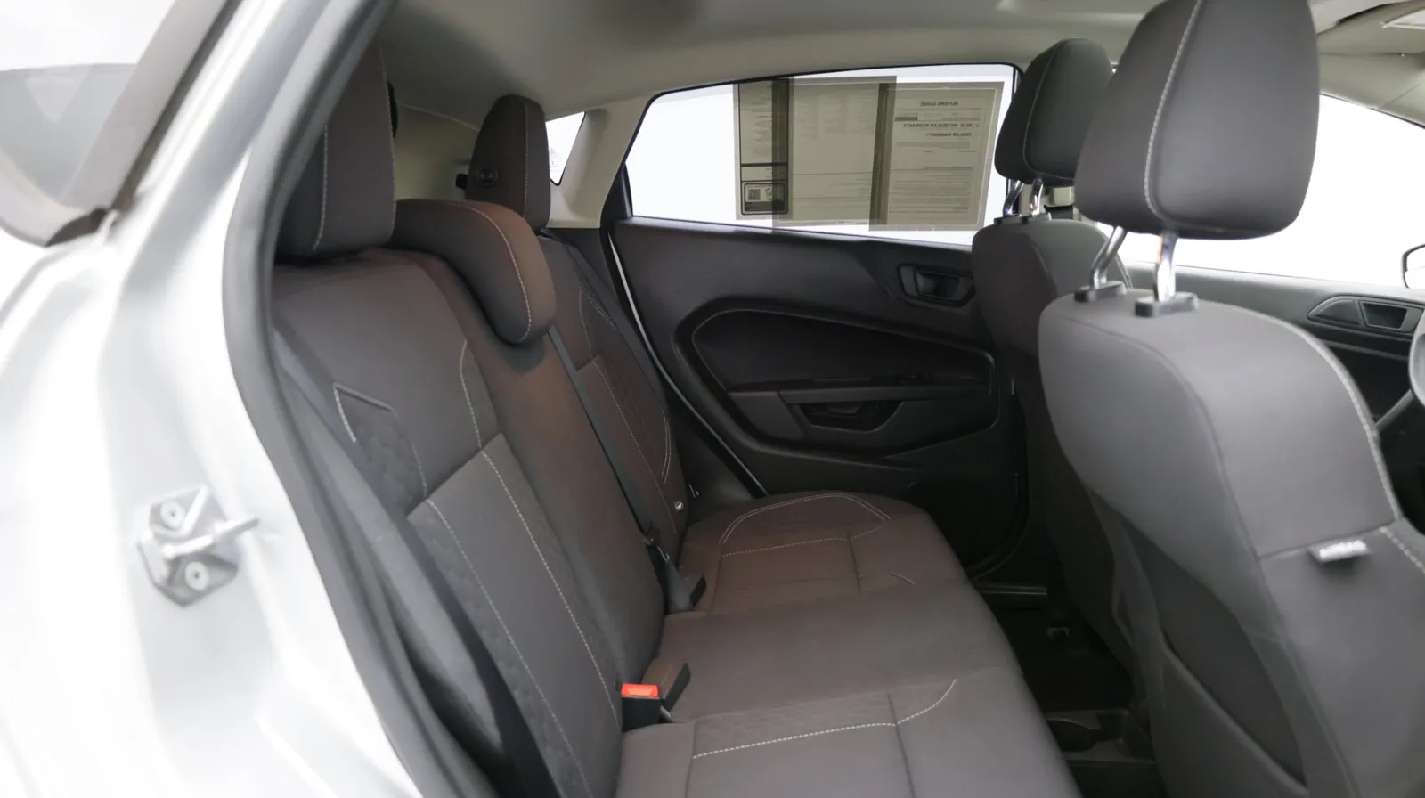 Ford Fiesta photo 29