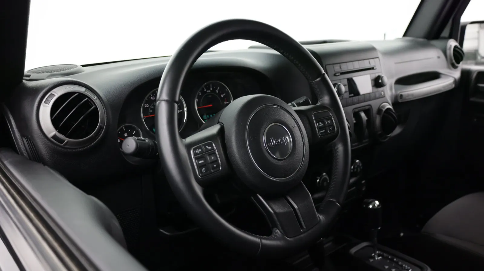Jeep Wrangler photo 8