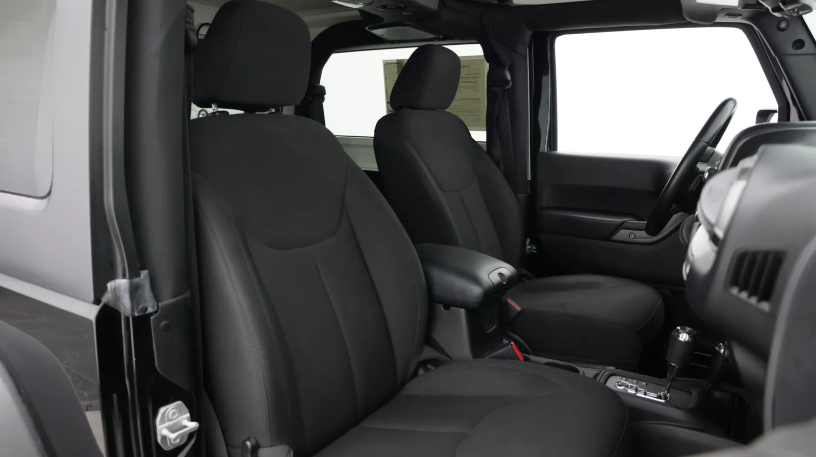 Jeep Wrangler photo 28
