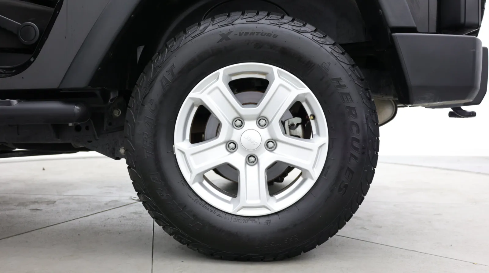 Jeep Wrangler photo 13