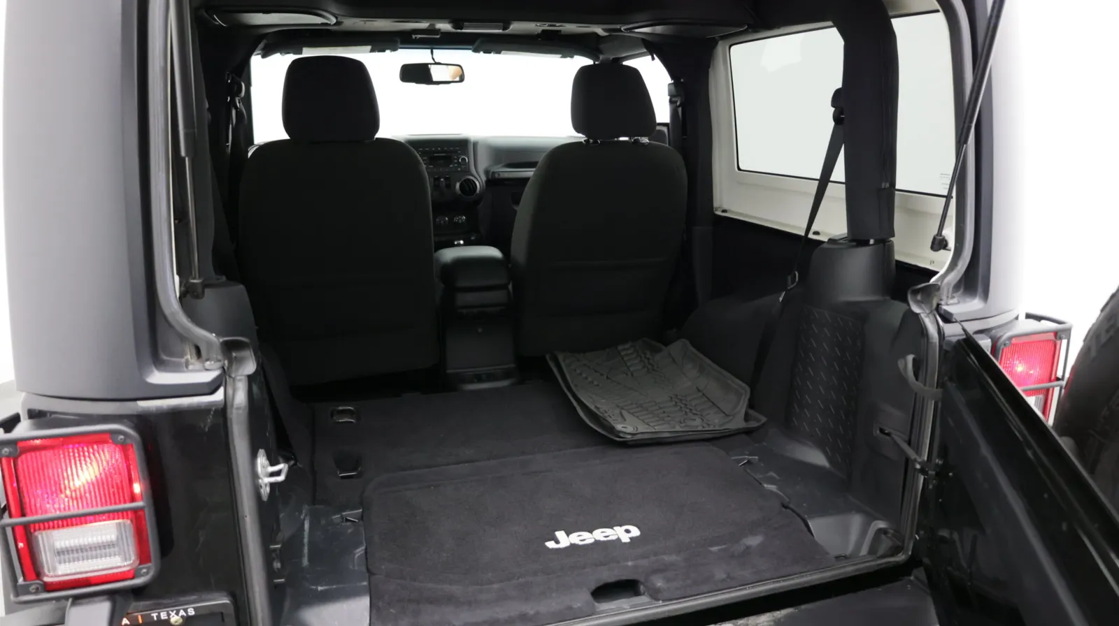 Jeep Wrangler photo 23