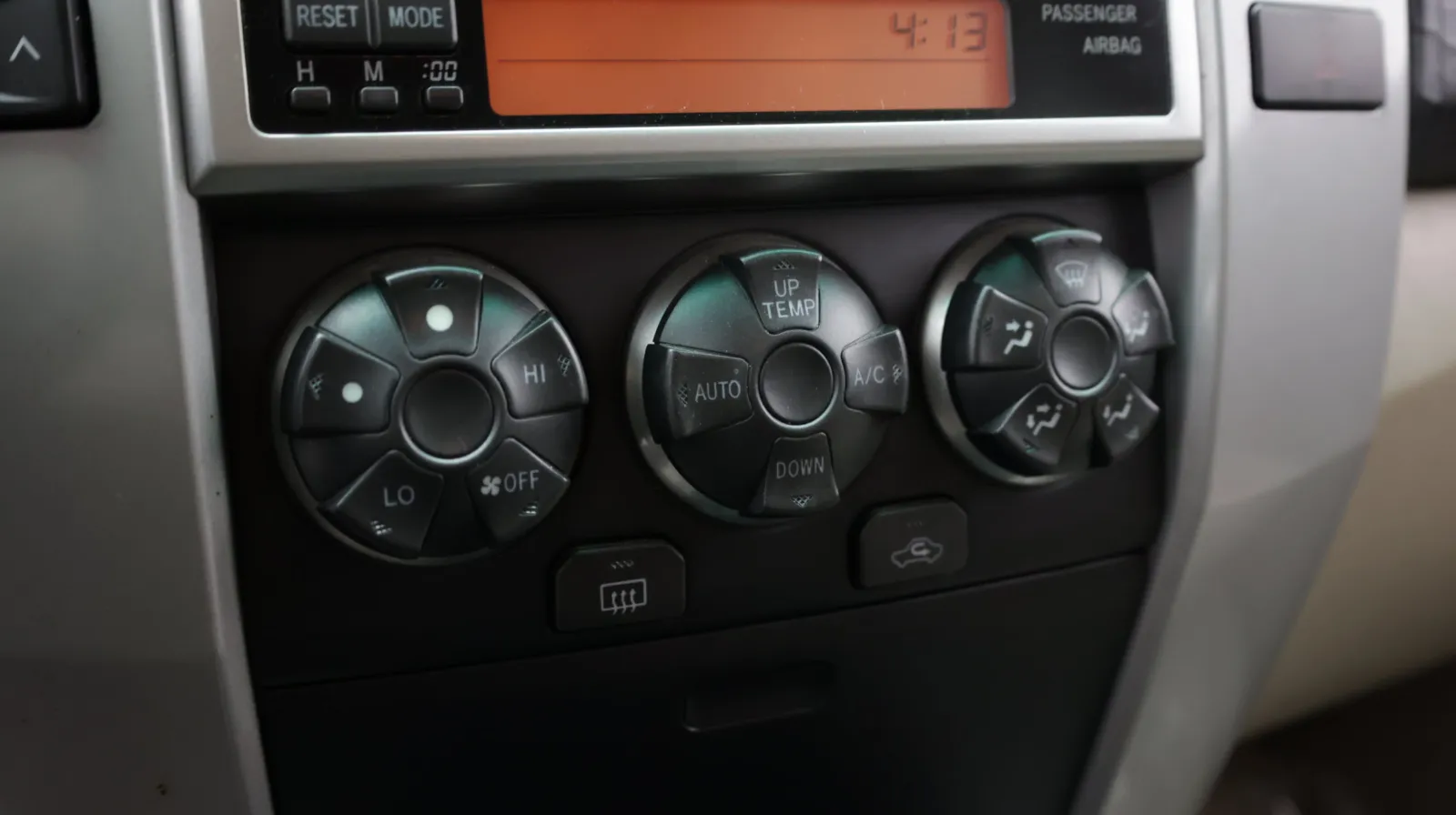 Toyota 4Runner photo 14