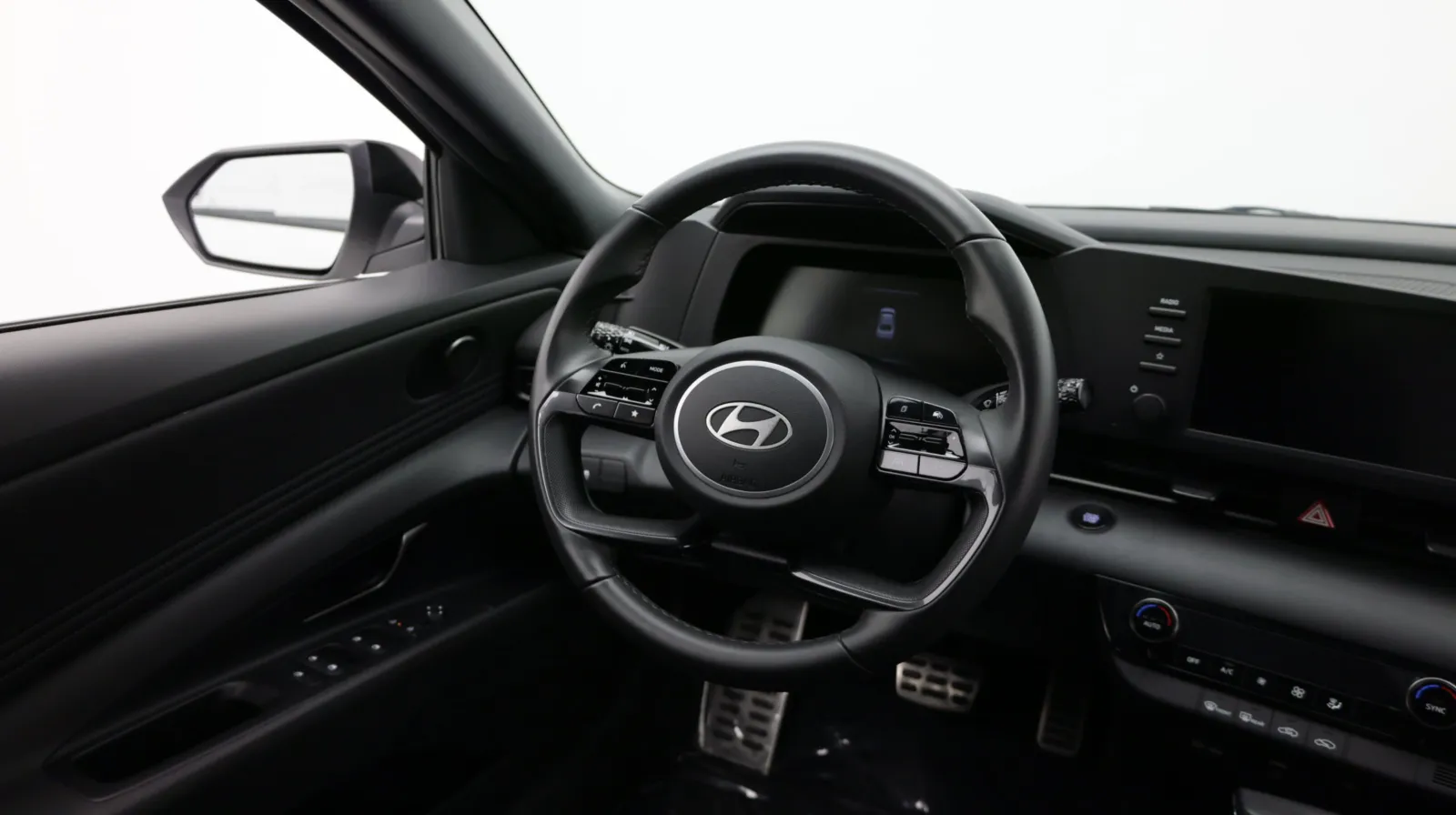 Hyundai Elantra photo 26