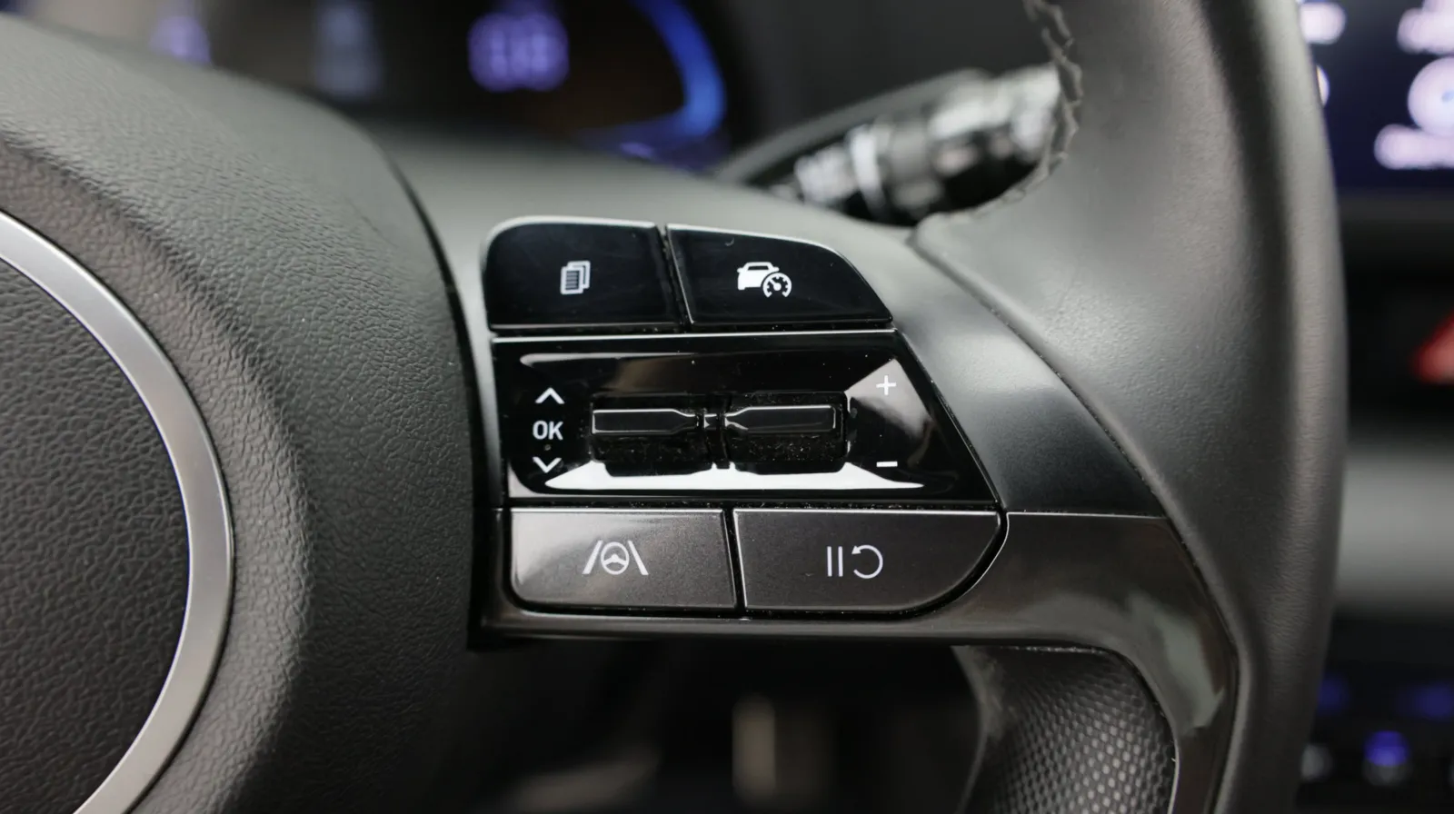 Hyundai Elantra photo 21