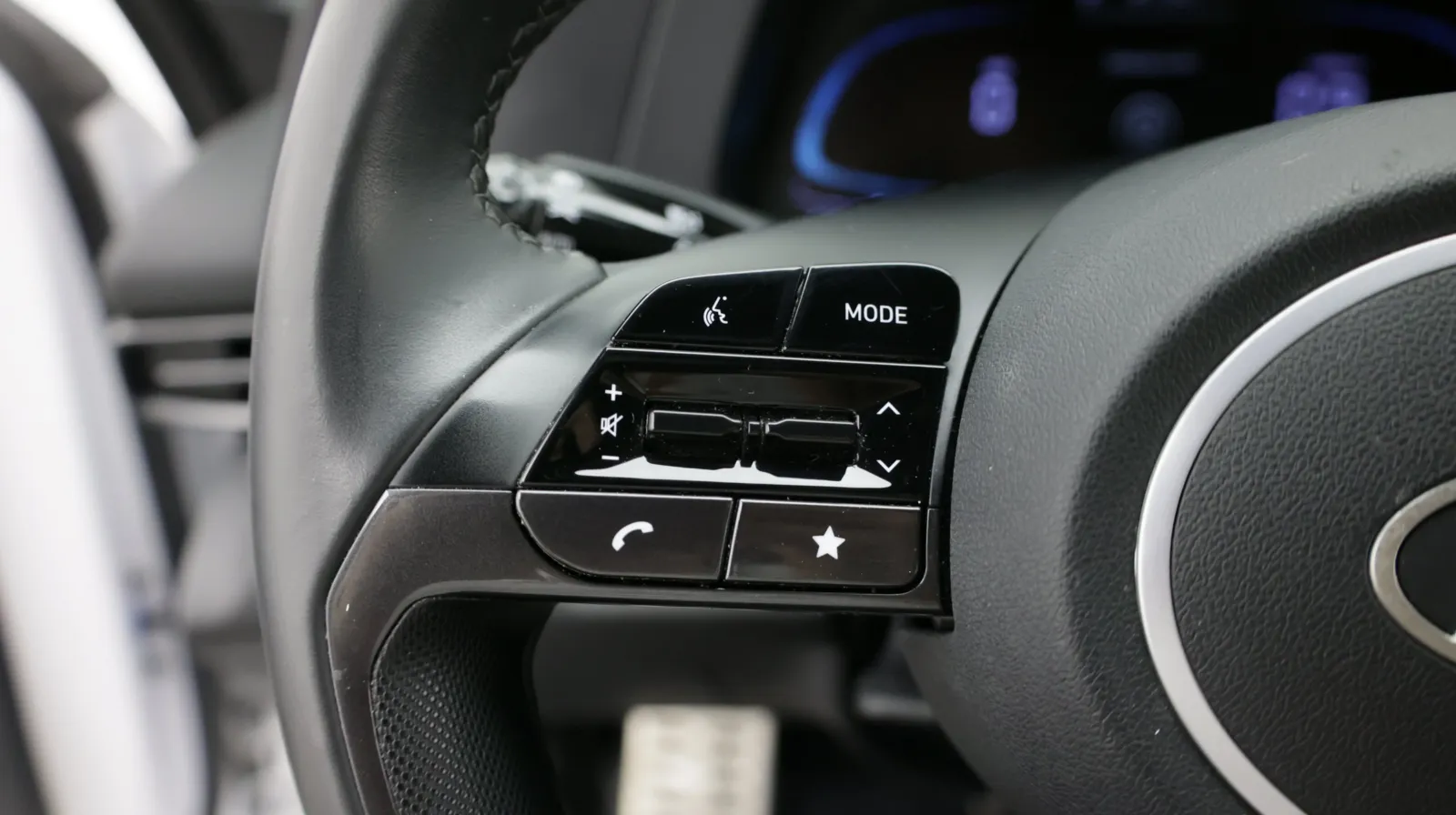 Hyundai Elantra photo 20