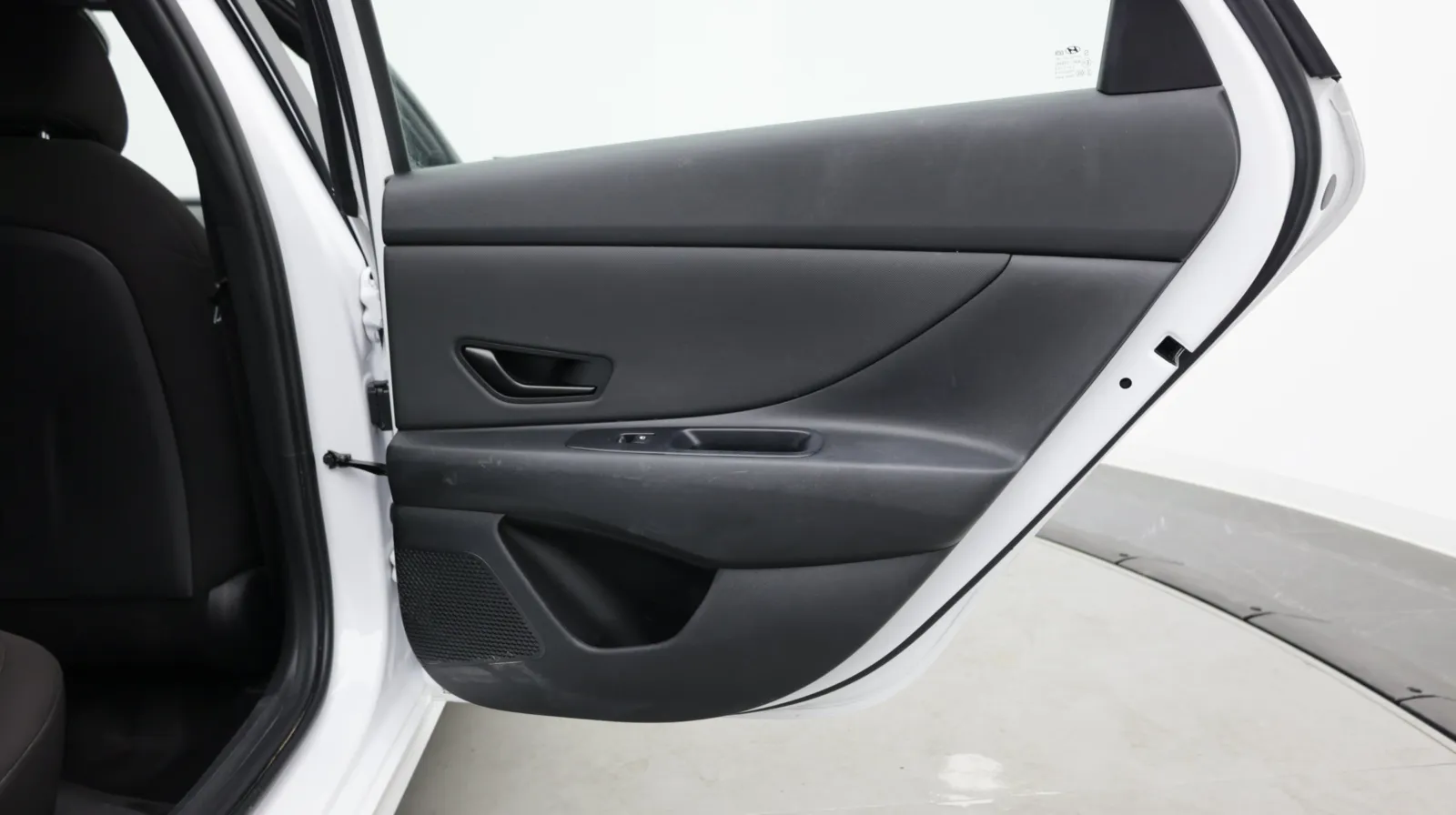 Hyundai Elantra photo 30