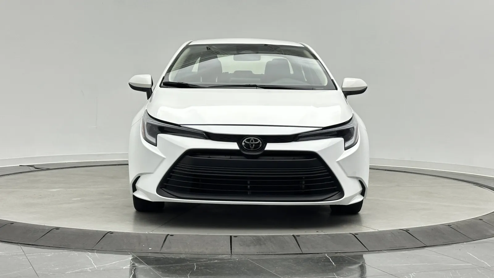 Toyota Corolla photo 2