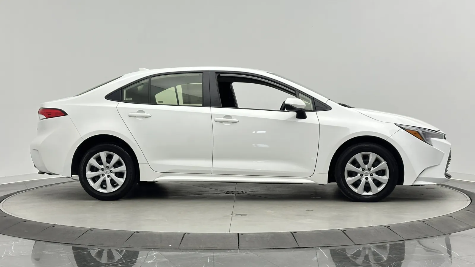 Toyota Corolla photo 8