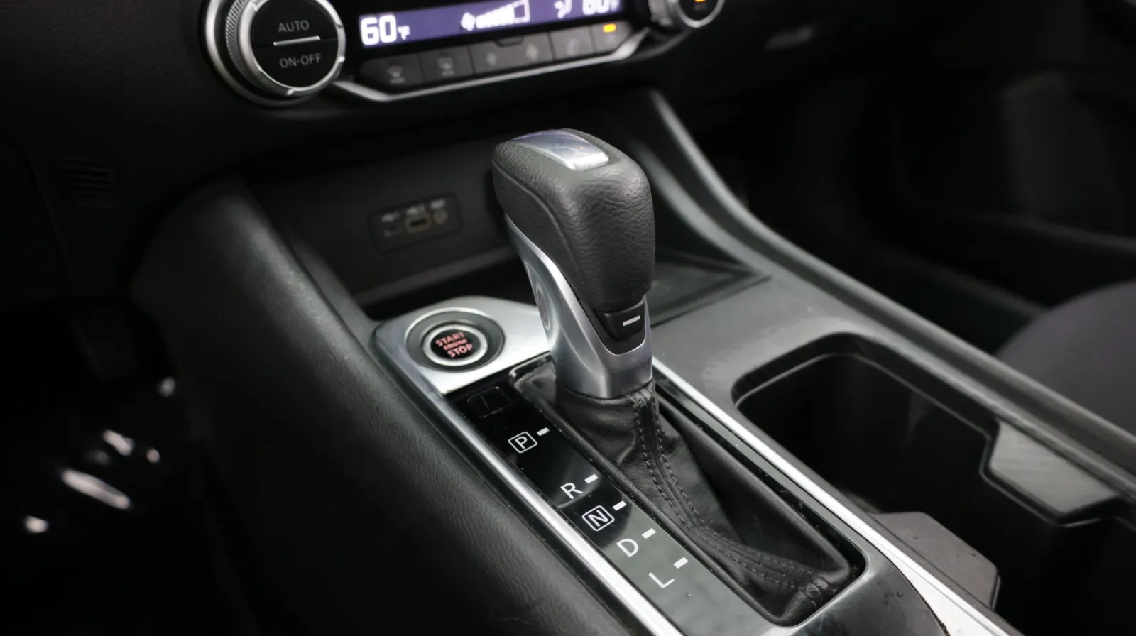 Nissan Sentra photo 14