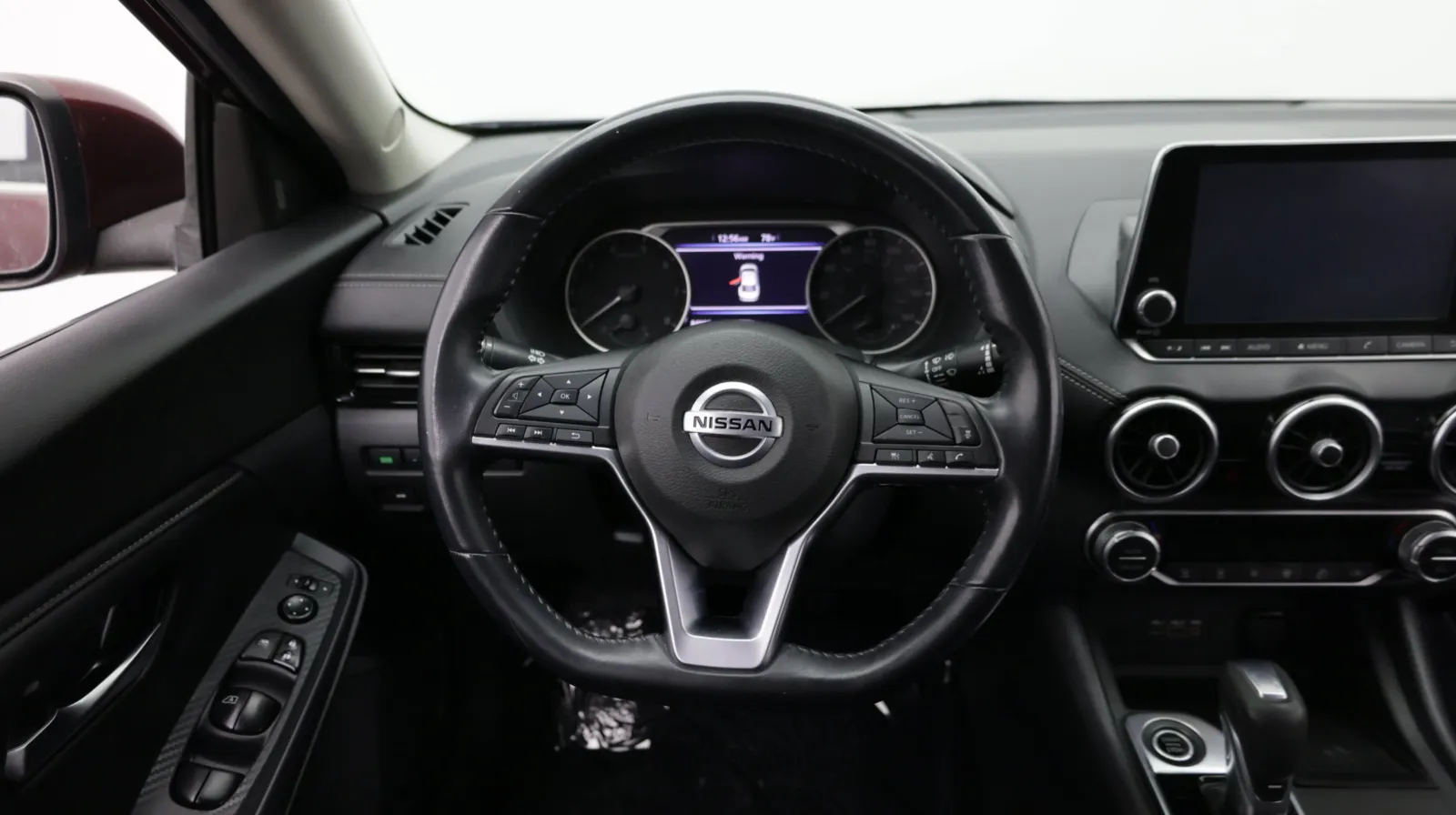 Nissan Sentra photo 24