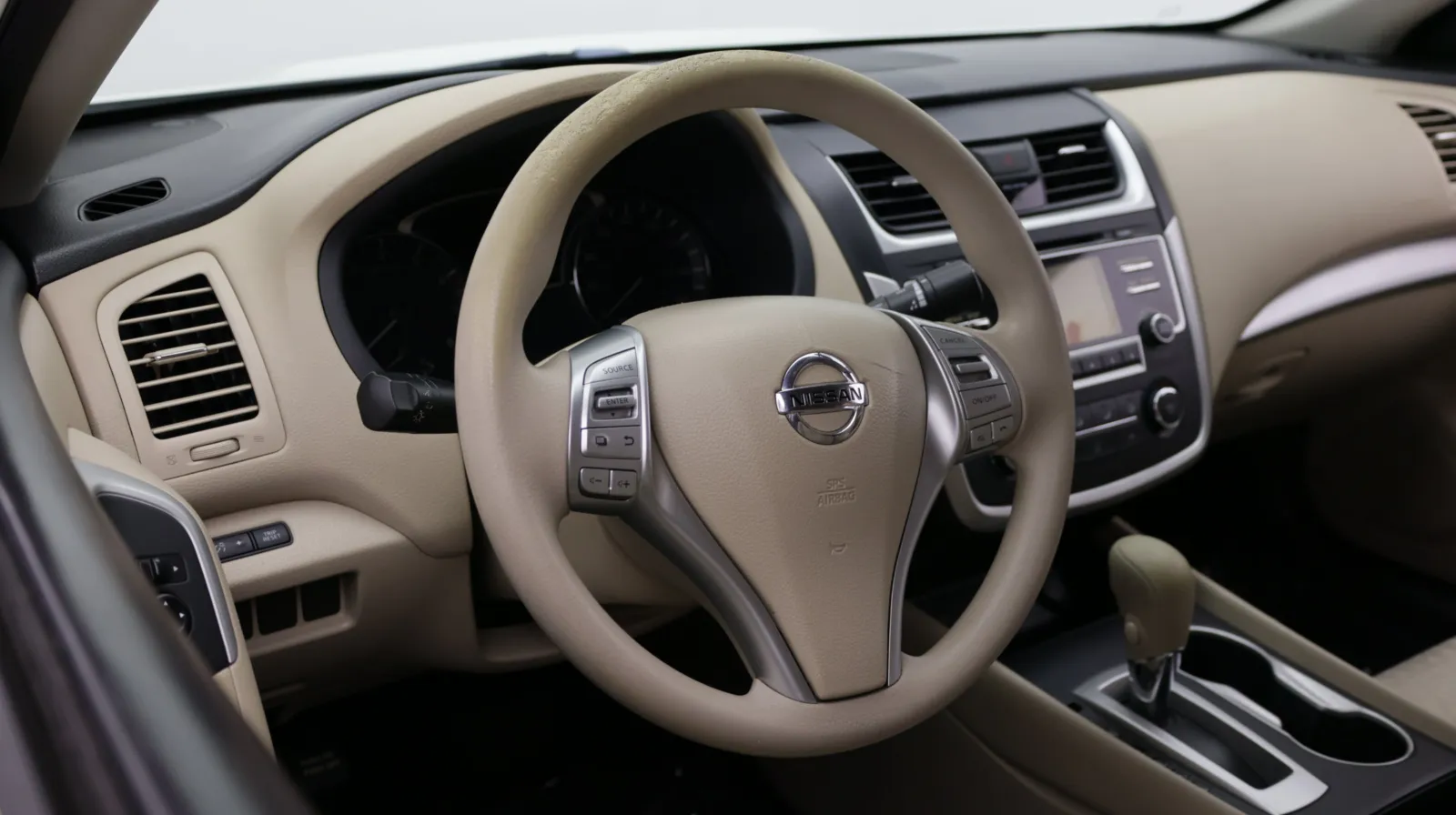 Nissan Altima photo 8